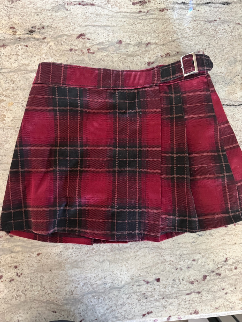 Abercrombie kids skirt. Red plaid size 7/8